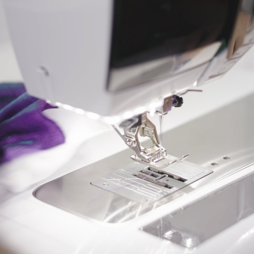 Shopty Macchina per cucire Bernina 590 Online