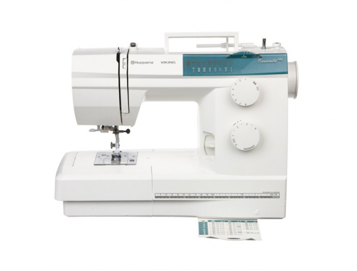 Shopty Macchina per cucire Husqvarna Emerald 116 Presa